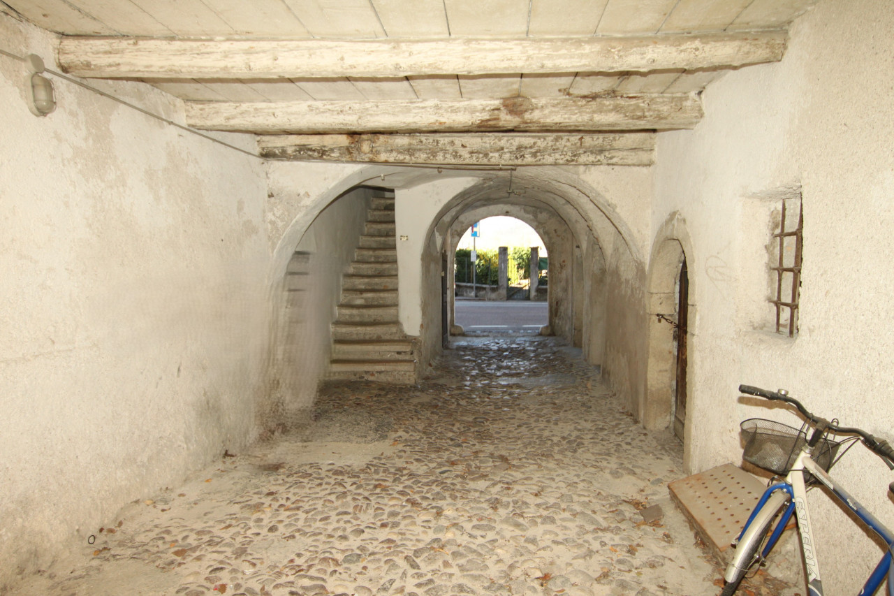VENDESI 2 PIANI IN EDIFICIO STORICO rif. 20821
