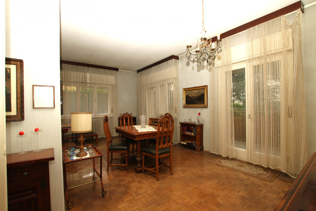 AMPIO QUADRILOCALE IN VIA GALIZIA rif. 21660