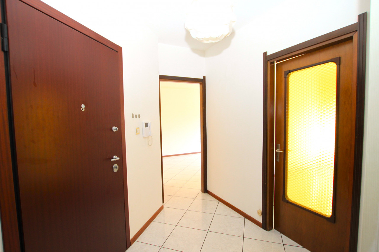 AMPIO QUADRILOCALE IN VIA ROEN rif. 21690