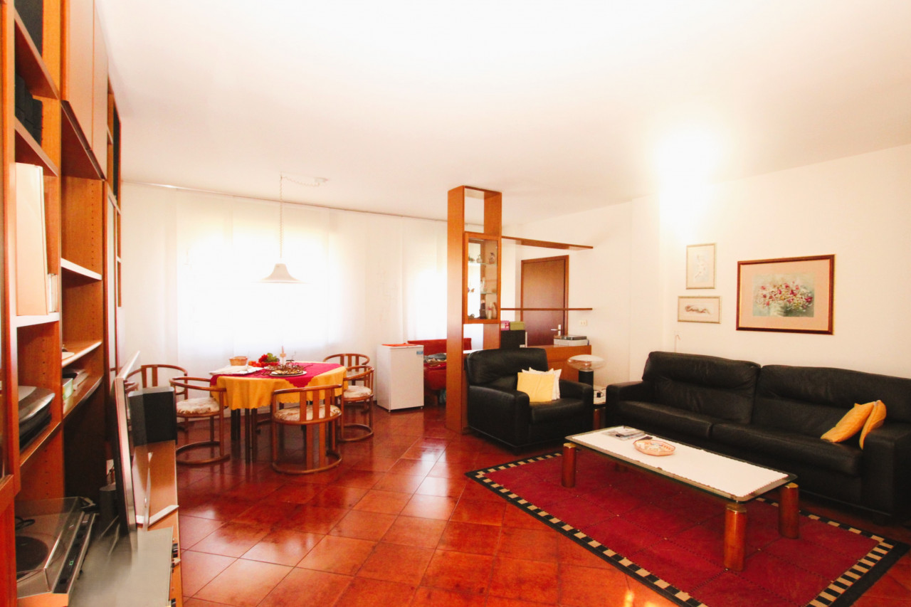 In via Nazario Sauro – Ampio quadrilocale in posizione residenziale rif. 22021