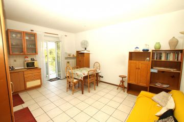 TRILOCALE ULTIMO PIANO VIA TRENTO - Via Trento 22 rif. 21800 - Foto 3