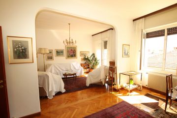 Quadrilocale luminoso con garage e doppio affaccio esterno in VIA FIRENZE - Via Firenze - Florenzerstraße rif. 21820 - Foto 1