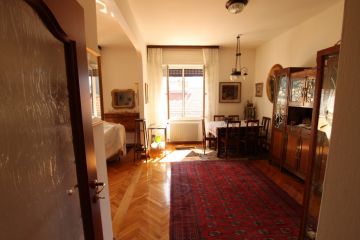 Quadrilocale luminoso con garage e doppio affaccio esterno in VIA FIRENZE - Via Firenze - Florenzerstraße rif. 21820 - Foto 2