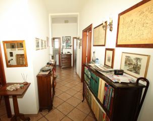Quadrilocale luminoso con garage e doppio affaccio esterno in VIA FIRENZE - Via Firenze - Florenzerstraße rif. 21820 - Foto 3